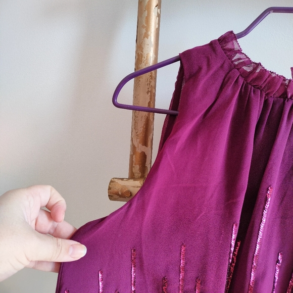 Sequin Flowy Magenta Top - Picture 11 of 16